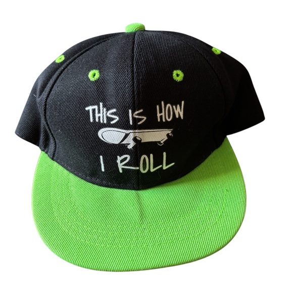 👛(ANY 2/$15)NWOT KIDS  Snap-BacK 100% cotton hat Skateboard “This is How I Roll” - Picture 1 of 4